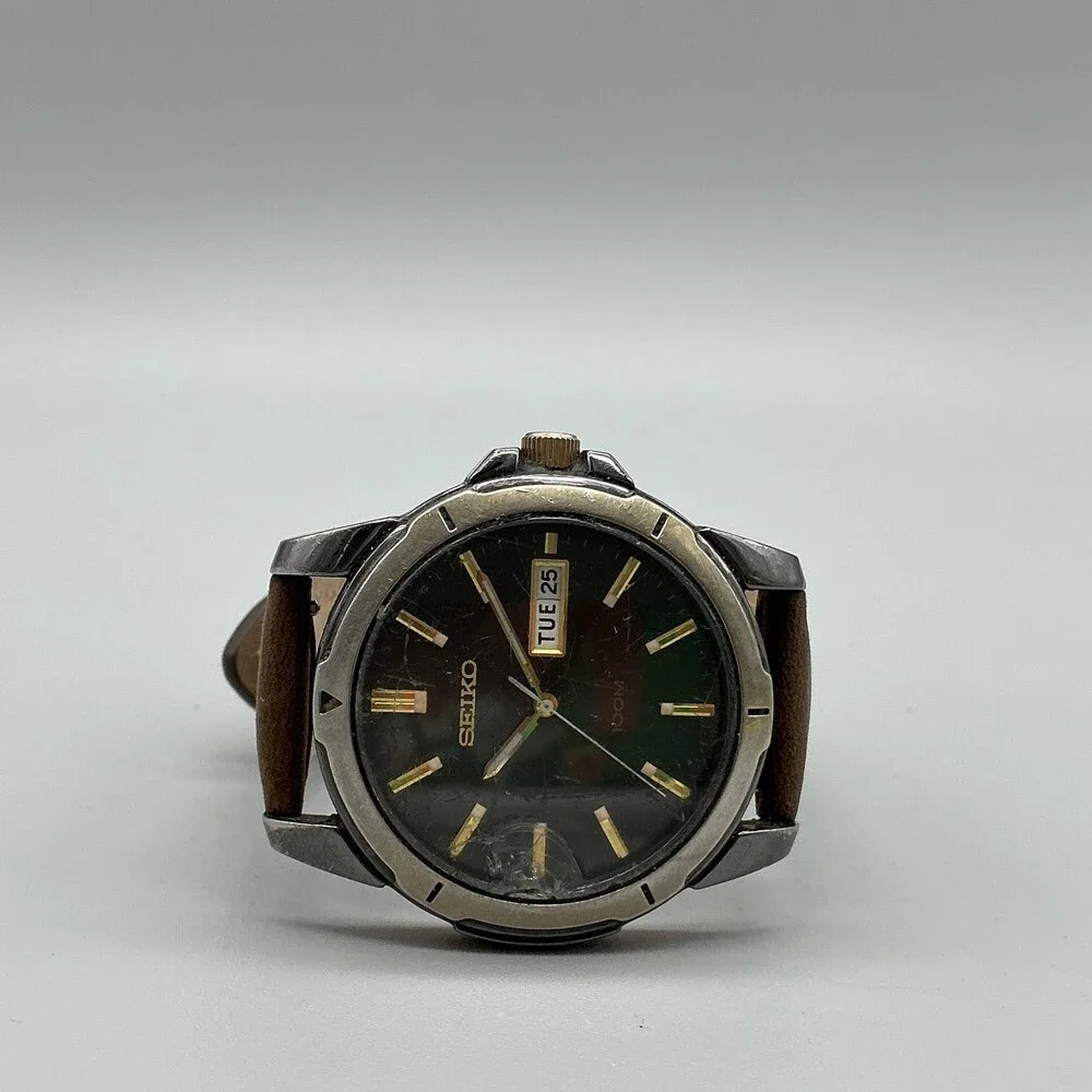Seiko Mens Watch 40mm Chipped Crystal Leather Day Date 7N43-0A20 New Battery
